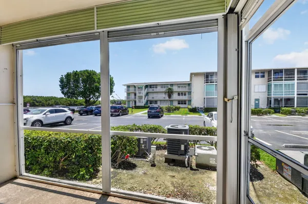 $140,000 | 370 Horizon Street East, Boynton Beach, FL 33435