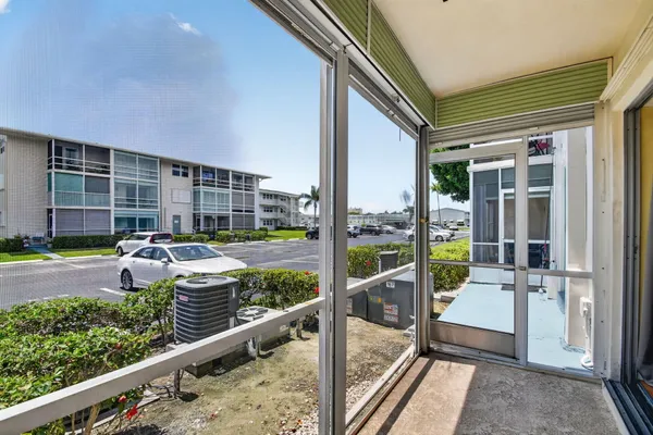 $140,000 | 370 Horizon Street East, Boynton Beach, FL 33435