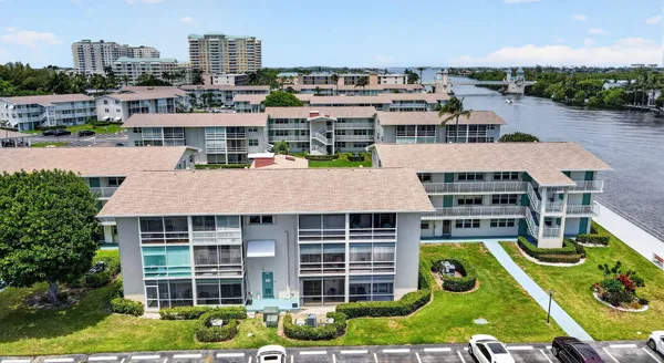 $140,000 | 370 Horizon Street East, Boynton Beach, FL 33435