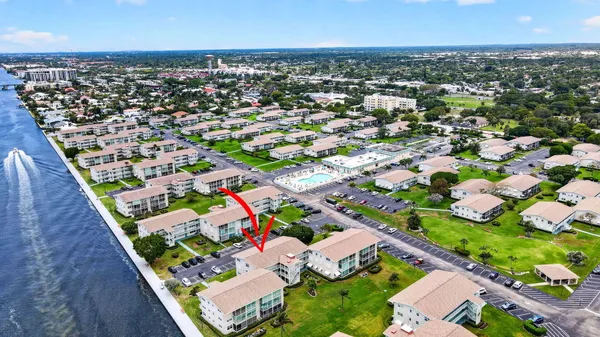 $140,000 | 370 Horizon Street East, Boynton Beach, FL 33435