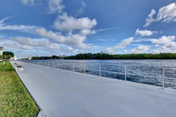 $140,000 | 370 Horizon Street East, Boynton Beach, FL 33435