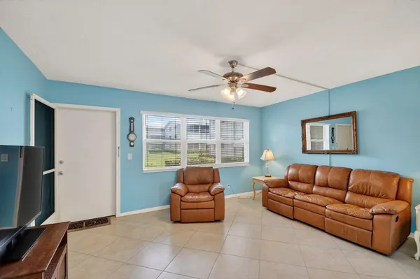 $140,000 | 370 Horizon Street East, Boynton Beach, FL 33435