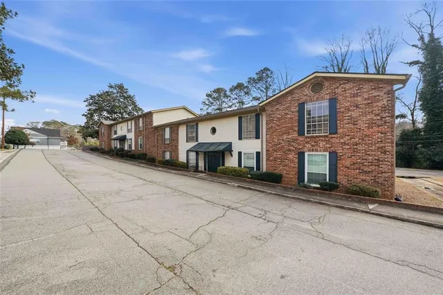 $198,900 | 5506 Kingsport Drive, Atlanta, GA 30342