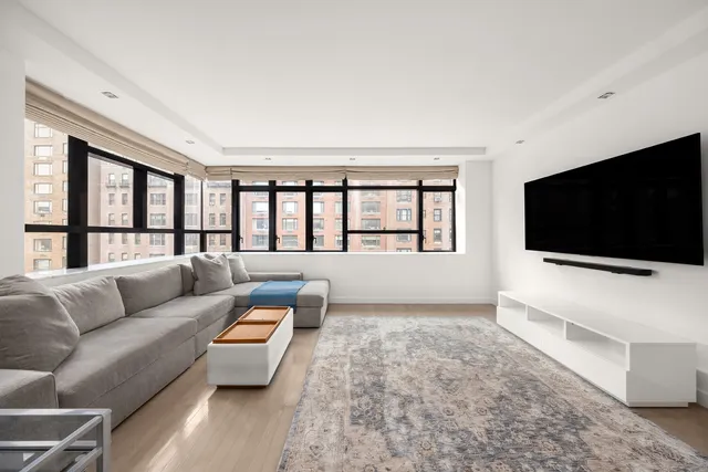 $1,195,000 | 441 East 57th Street, Unit 4 | Sutton Place