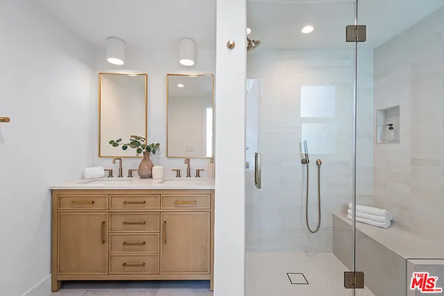 $1,399,000 | 13234 Fiji Way, Unit B, Marina del Rey, CA 90292