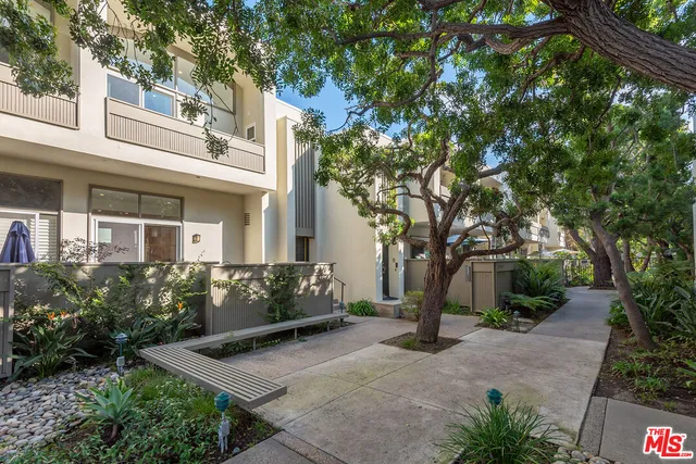$1,399,000 | 13234 Fiji Way, Unit B, Marina del Rey, CA 90292