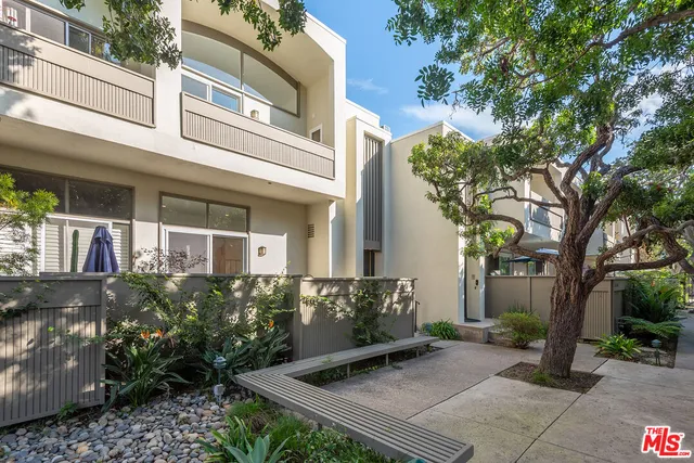 $1,399,000 | 13234 Fiji Way, Unit B, Marina del Rey, CA 90292