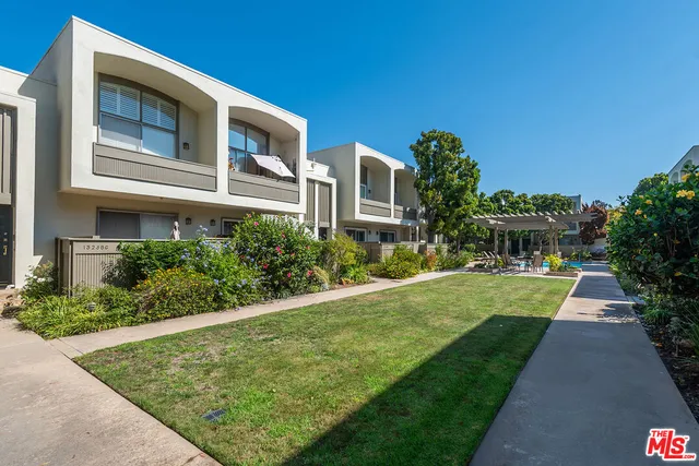 $1,399,000 | 13234 Fiji Way, Unit B, Marina del Rey, CA 90292