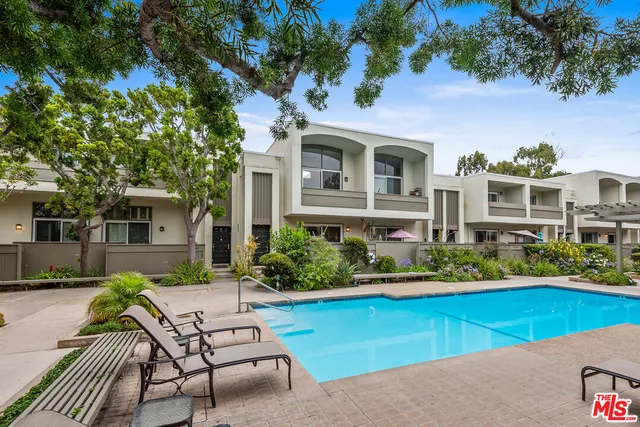 $1,399,000 | 13234 Fiji Way, Unit B, Marina del Rey, CA 90292
