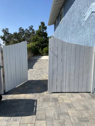 a view of backyard space