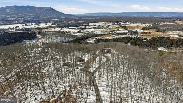 $2,000,000 | 690 Comforter Lane, Middletown, VA 22645