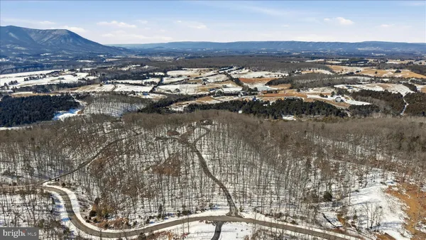 $2,000,000 | 690 Comforter Lane, Middletown, VA 22645