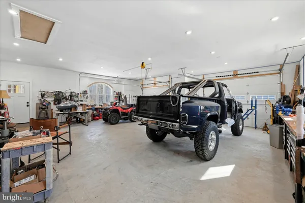 $2,000,000 | 690 Comforter Lane, Middletown, VA 22645