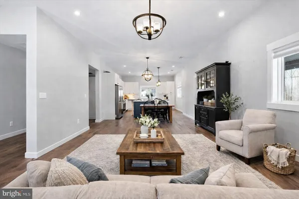 $2,000,000 | 690 Comforter Lane, Middletown, VA 22645