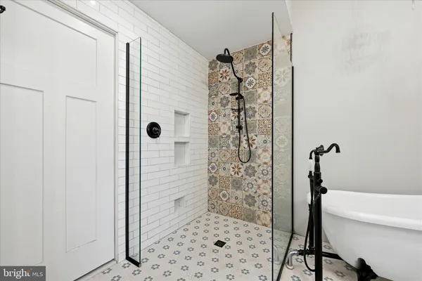 $2,000,000 | 690 Comforter Lane, Middletown, VA 22645