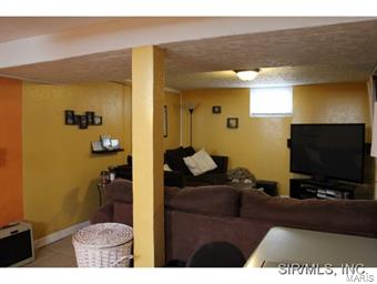 120 West 2nd Street Roxana, IL 62084 - Photo 9 of 23