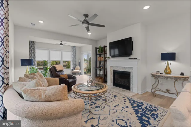 $625,000 | 6411 Tulip Terrace, Haymarket, VA 20169