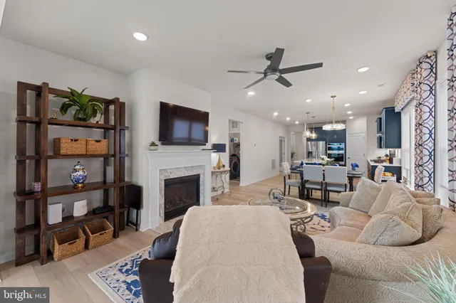 $625,000 | 6411 Tulip Terrace, Haymarket, VA 20169