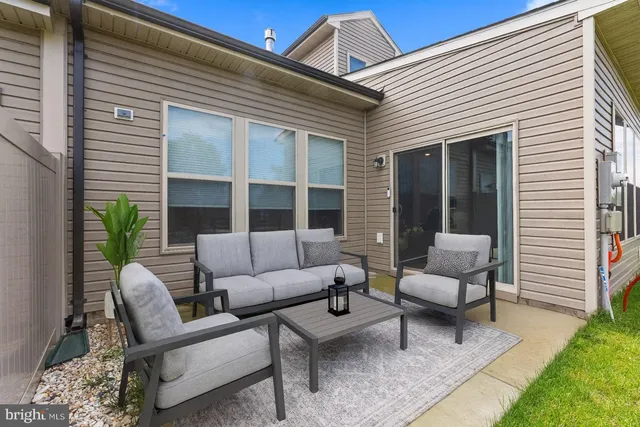 $625,000 | 6411 Tulip Terrace, Haymarket, VA 20169