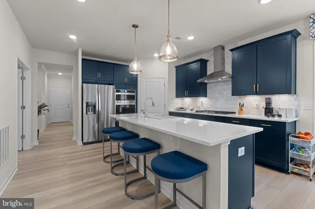 $625,000 | 6411 Tulip Terrace, Haymarket, VA 20169