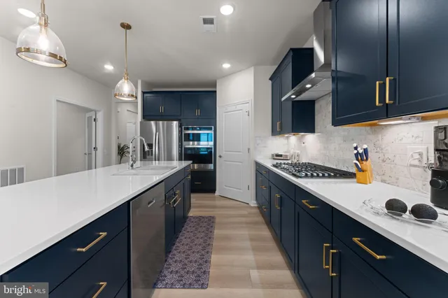 $625,000 | 6411 Tulip Terrace, Haymarket, VA 20169