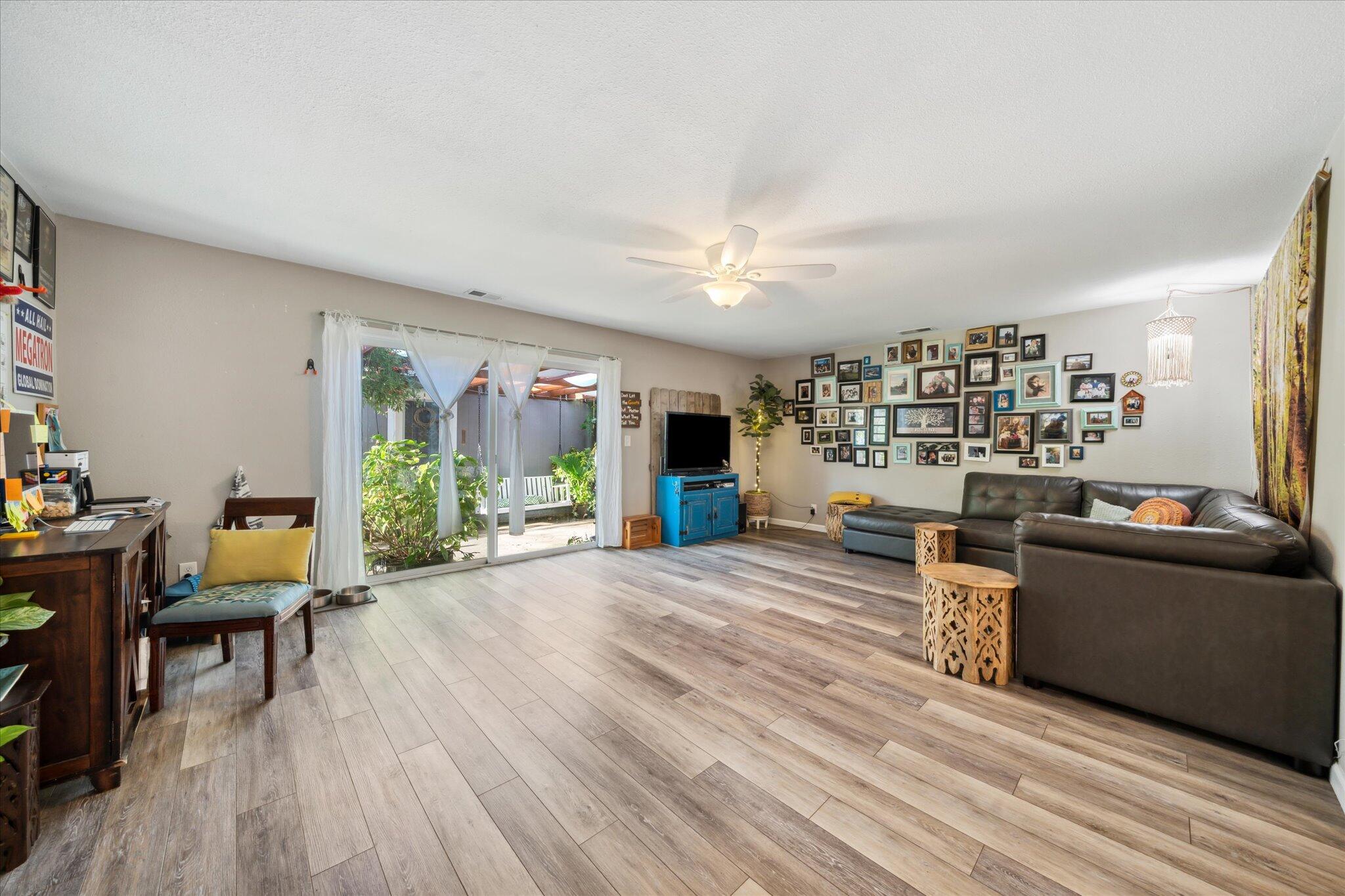9362 Placer Road Redding, CA 96001 - Photo 5 of 71 04-Biggerflow Real Estate Media-4