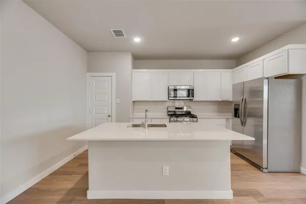 $2,975 | 5511 Chasewood Drive, McKinney, TX 75071