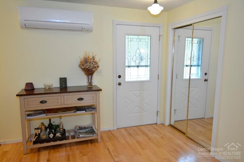 54825 Lonesome Pine Road Bend, OR 97707 - Photo 5 of 24 Gallery Image 5