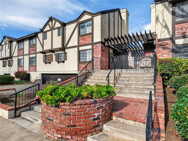 $539,500 | 1419 West 179th Street, Unit 9, Gardena, CA 90248
