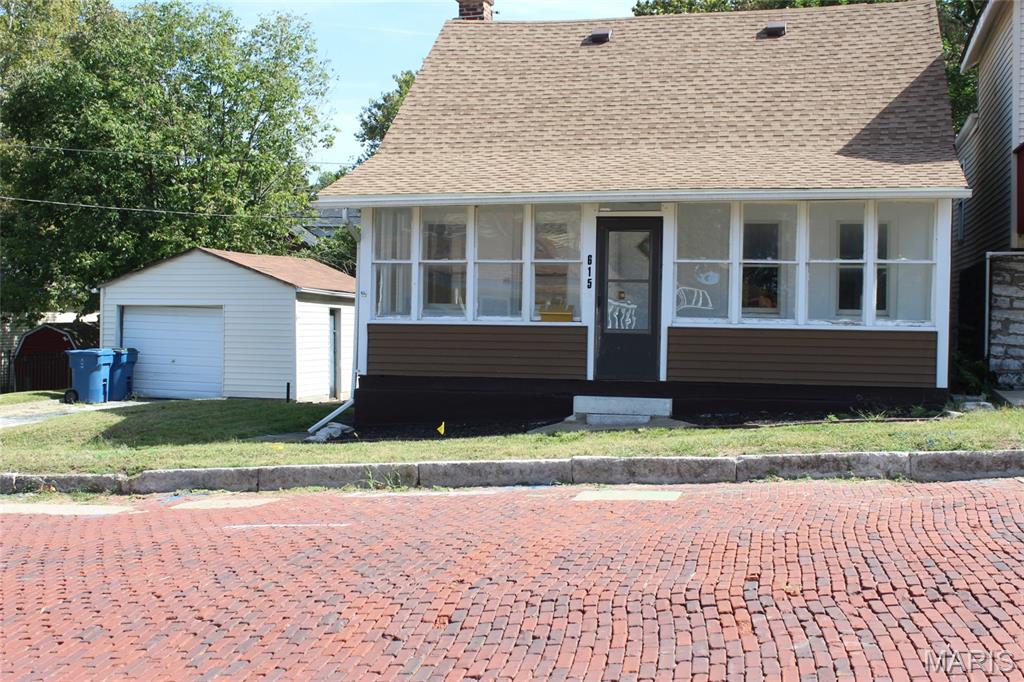 615 George Street Alton, IL 62002 - Photo 1 of 35 Gallery Image 1