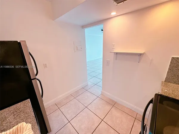 $2,700 | 1345 Lincoln Road, Unit 402, Miami Beach, FL 33139