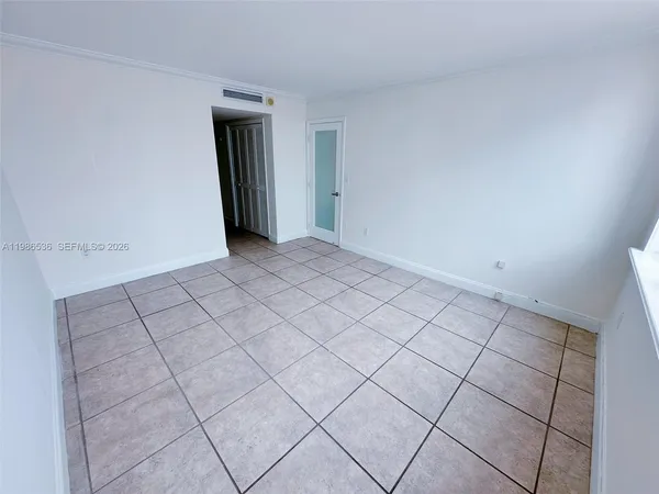 $2,700 | 1345 Lincoln Road, Unit 402, Miami Beach, FL 33139