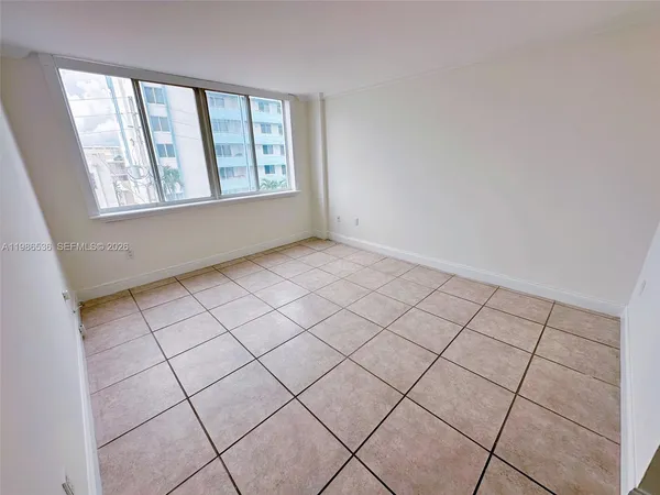 $2,700 | 1345 Lincoln Road, Unit 402, Miami Beach, FL 33139