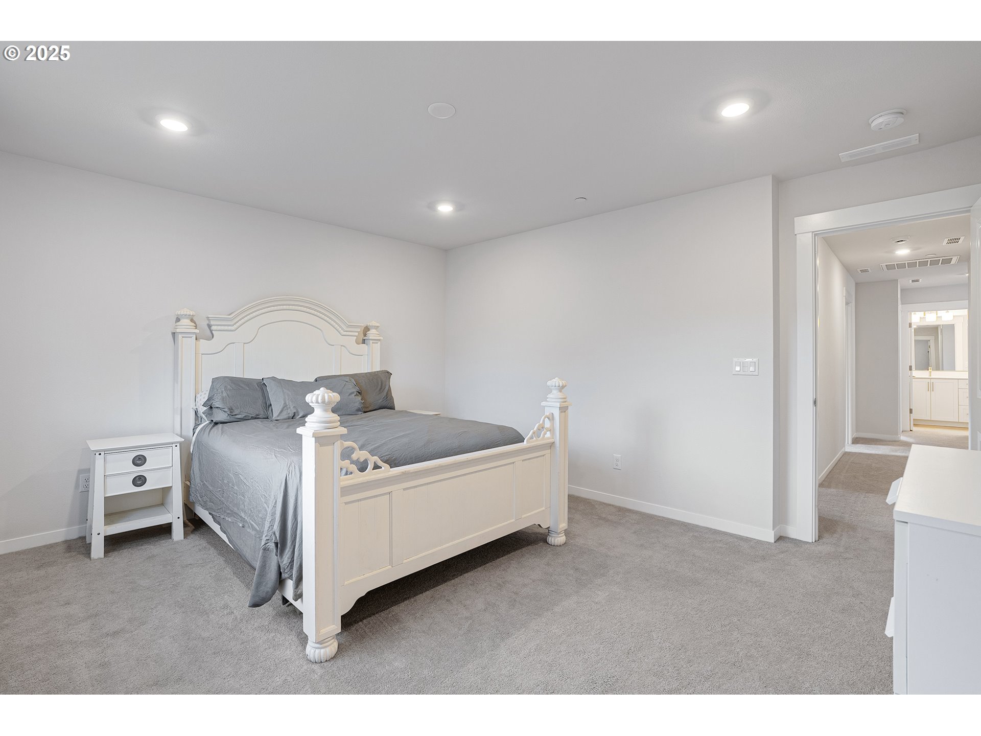 11056 Southwest Verdun Loop Wilsonville, OR 97070 - Photo 19 of 40 Gallery Image 19