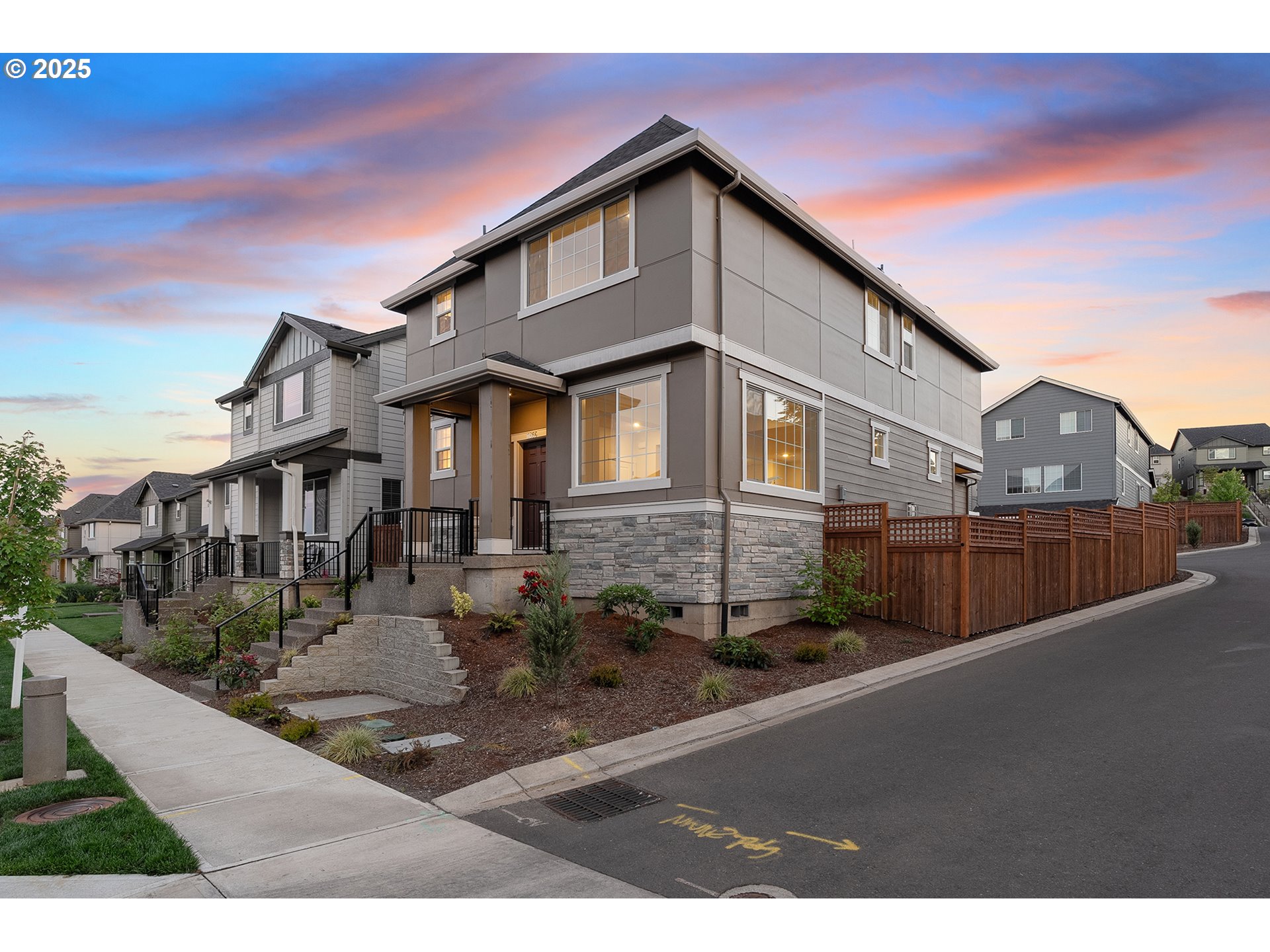 11056 Southwest Verdun Loop Wilsonville, OR 97070 - Photo 2 of 40 Gallery Image 2