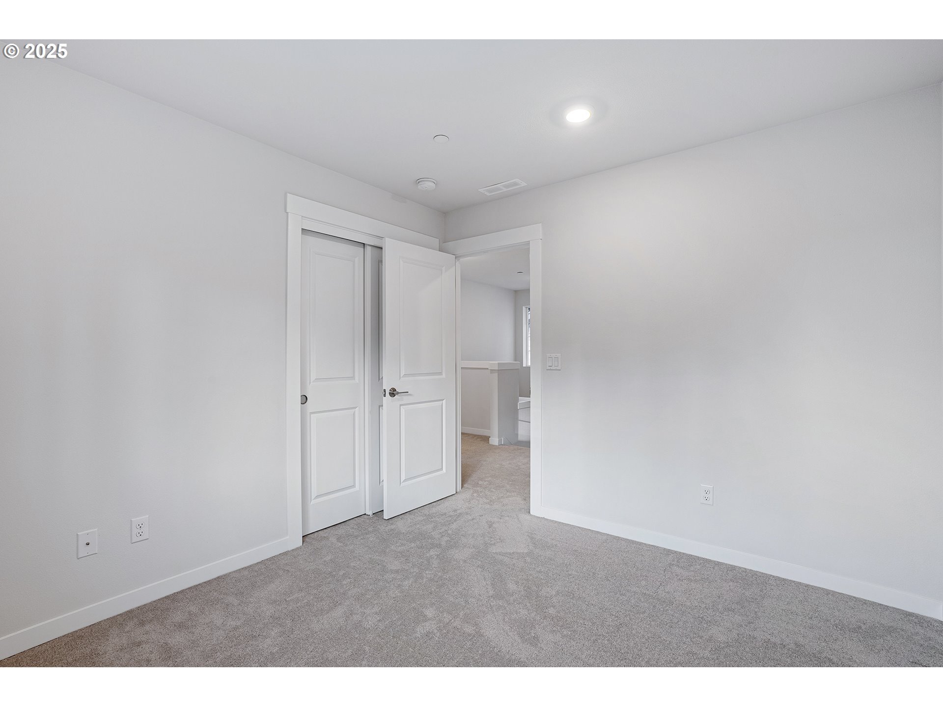 11056 Southwest Verdun Loop Wilsonville, OR 97070 - Photo 28 of 40 Gallery Image 28