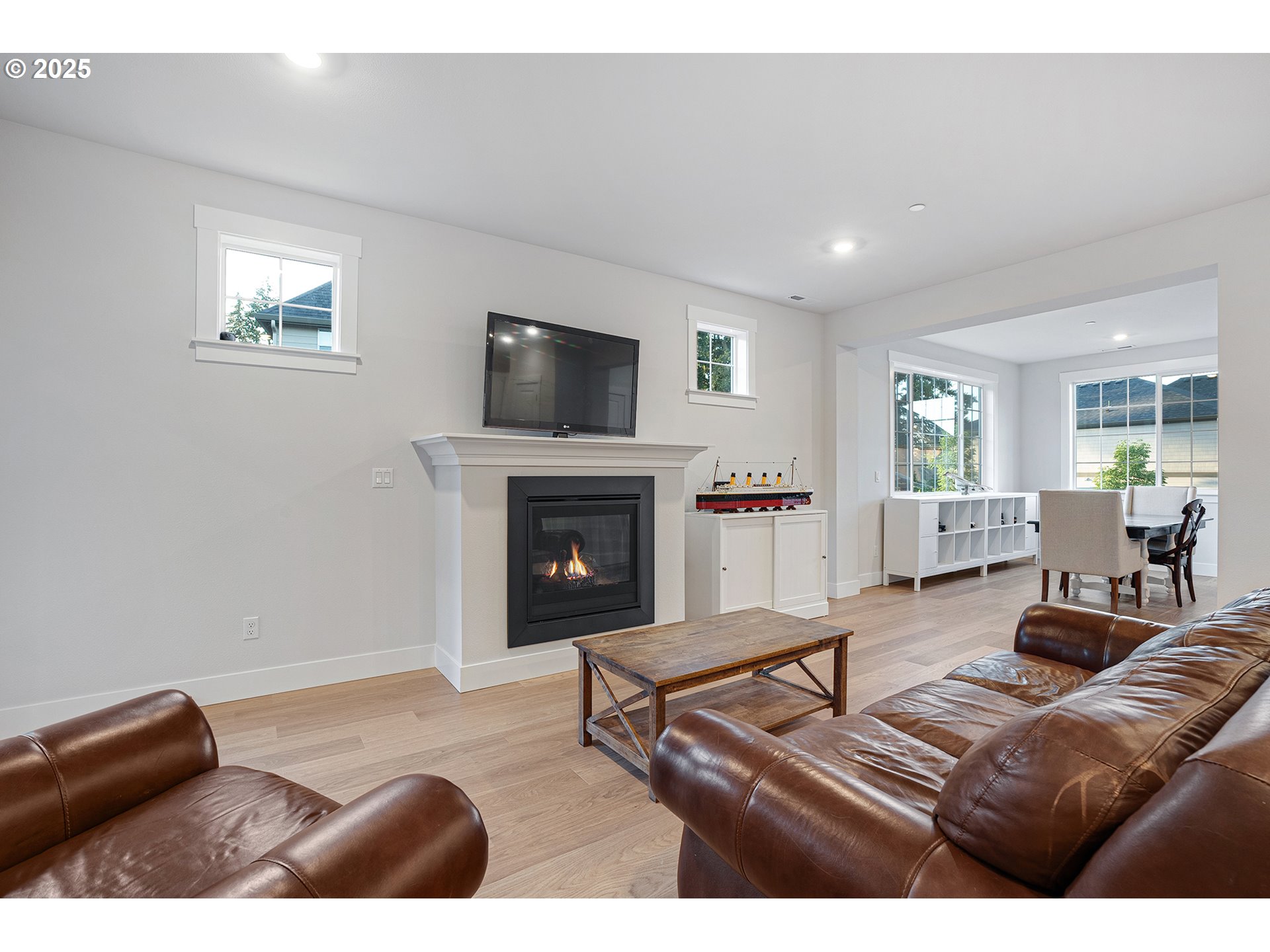 11056 Southwest Verdun Loop Wilsonville, OR 97070 - Photo 7 of 40 Gallery Image 7