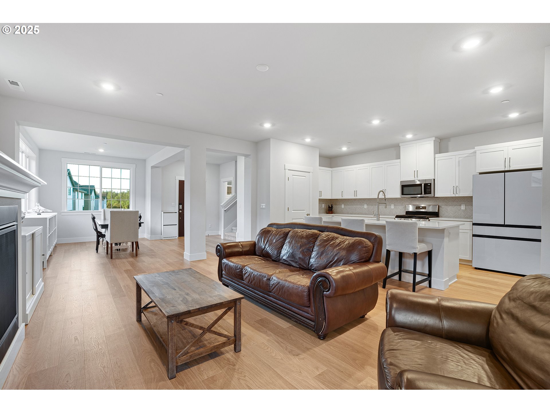 11056 Southwest Verdun Loop Wilsonville, OR 97070 - Photo 10 of 40 Gallery Image 10