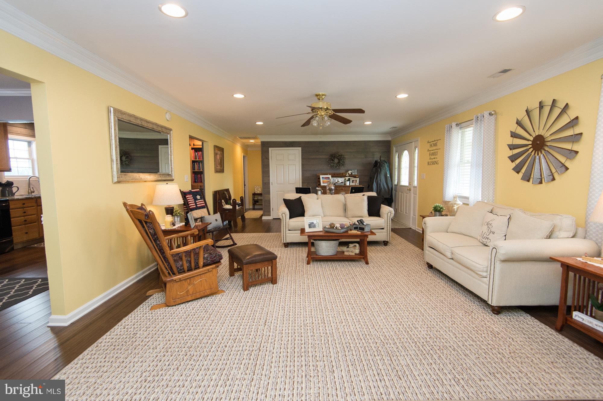 4337 Beulah Road Hurlock, MD 21643 - Photo 8 of 30 Living Room