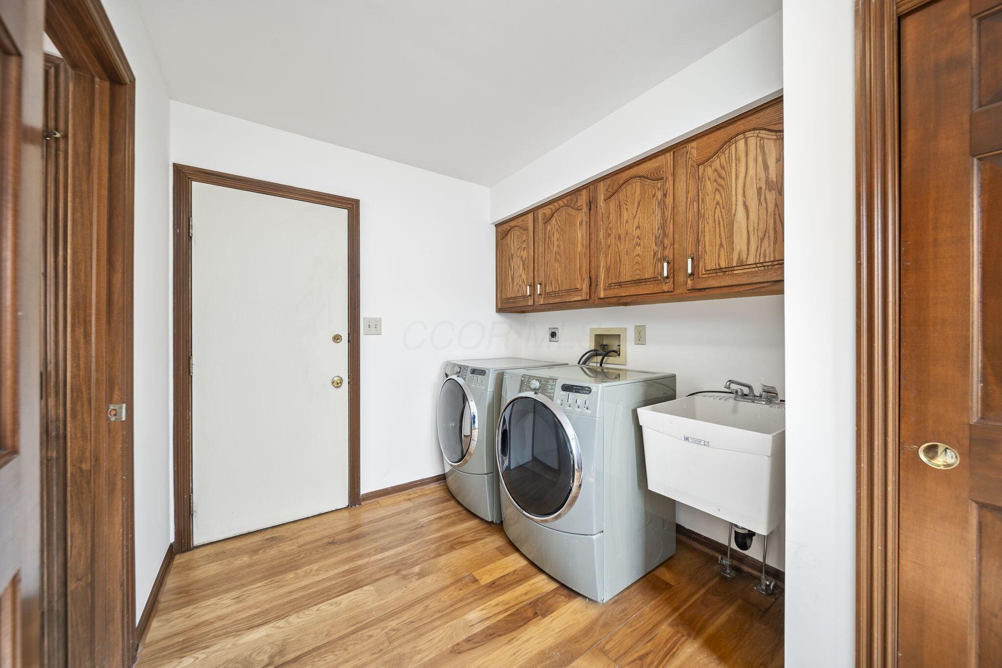 269 Ridge Side Drive Powell, OH 43065 - Photo 19 of 61 Laundry 1