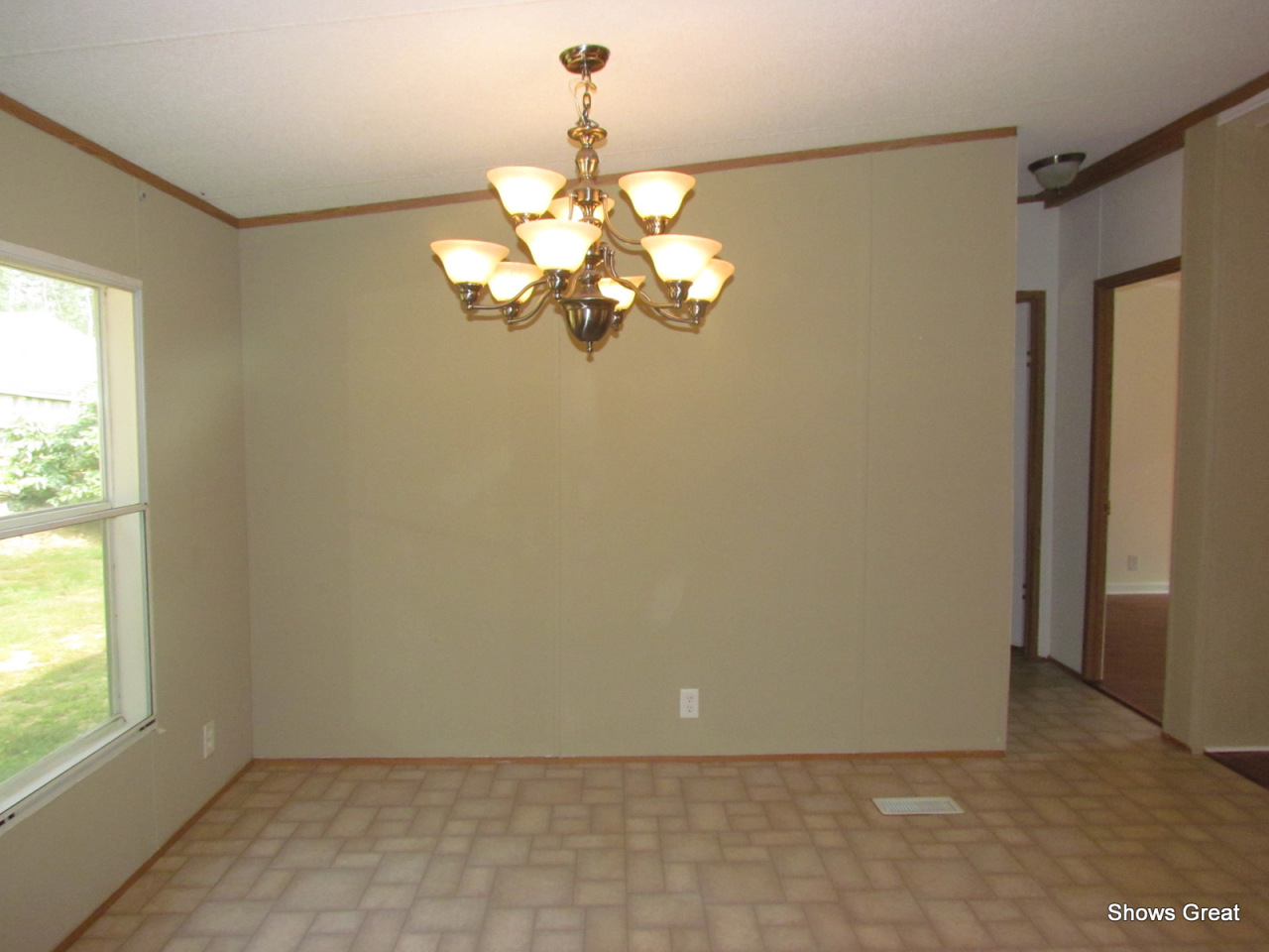 5586 Altice Road Moneta, VA 24121 - Photo 6 of 12 Dining Area