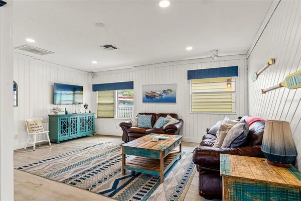 $389,999 | 5430 Circle Drive, Weeki Wachee, FL 34607