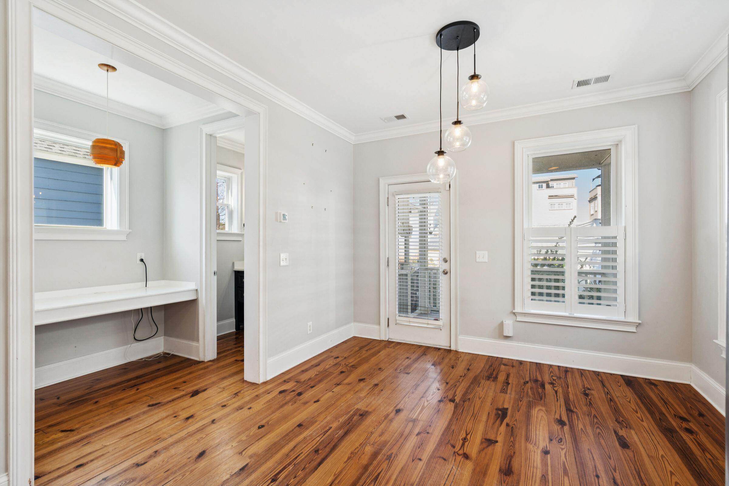 194 Fishburne Street Charleston, SC 29403 - Photo 20 of 50 194FishburneSt-KeenEyeMarketing-022