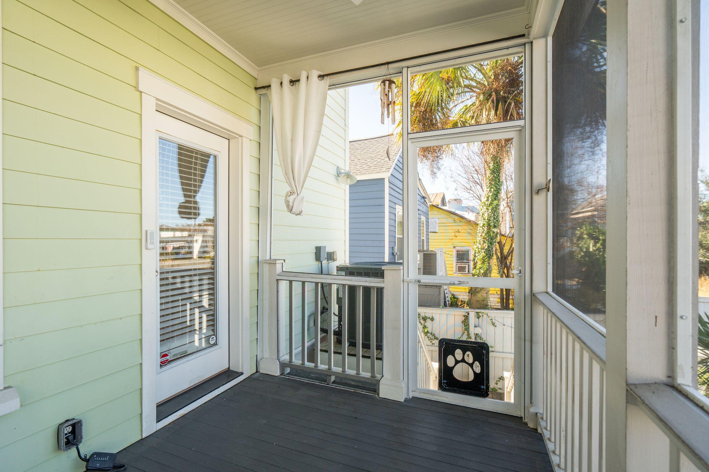 194 Fishburne Street Charleston, SC 29403 - Photo 24 of 50 194FishburneSt-KeenEyeMarketing-027