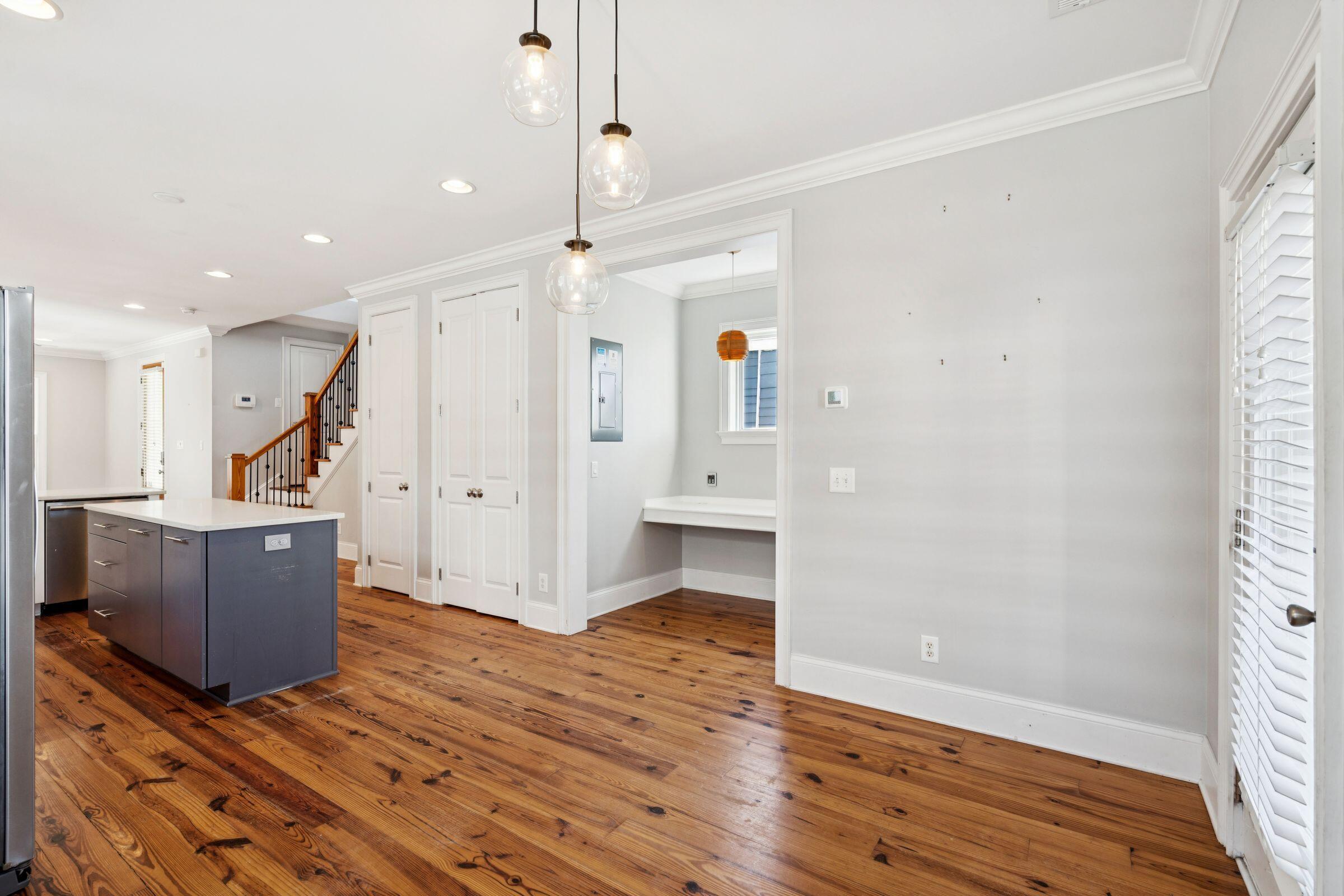 194 Fishburne Street Charleston, SC 29403 - Photo 26 of 50 194FishburneSt-KeenEyeMarketing-030