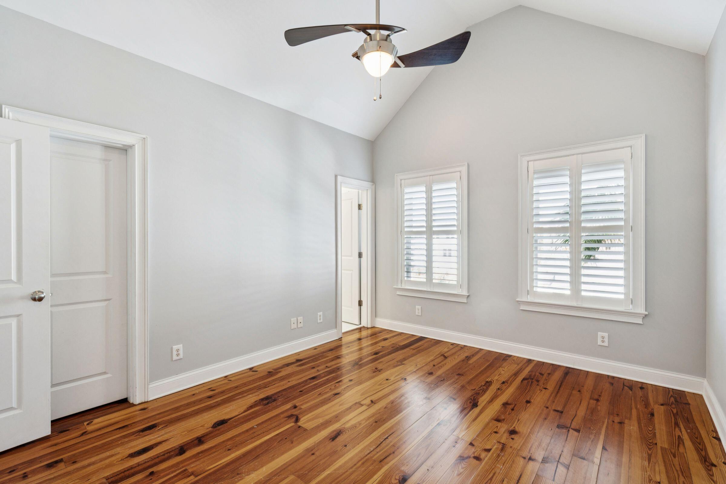 194 Fishburne Street Charleston, SC 29403 - Photo 32 of 50 194FishburneSt-KeenEyeMarketing-035