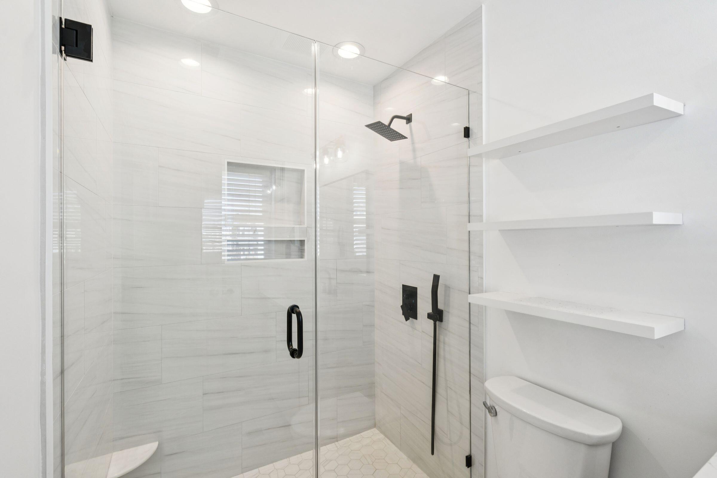 194 Fishburne Street Charleston, SC 29403 - Photo 36 of 50 194FishburneSt-KeenEyeMarketing-039