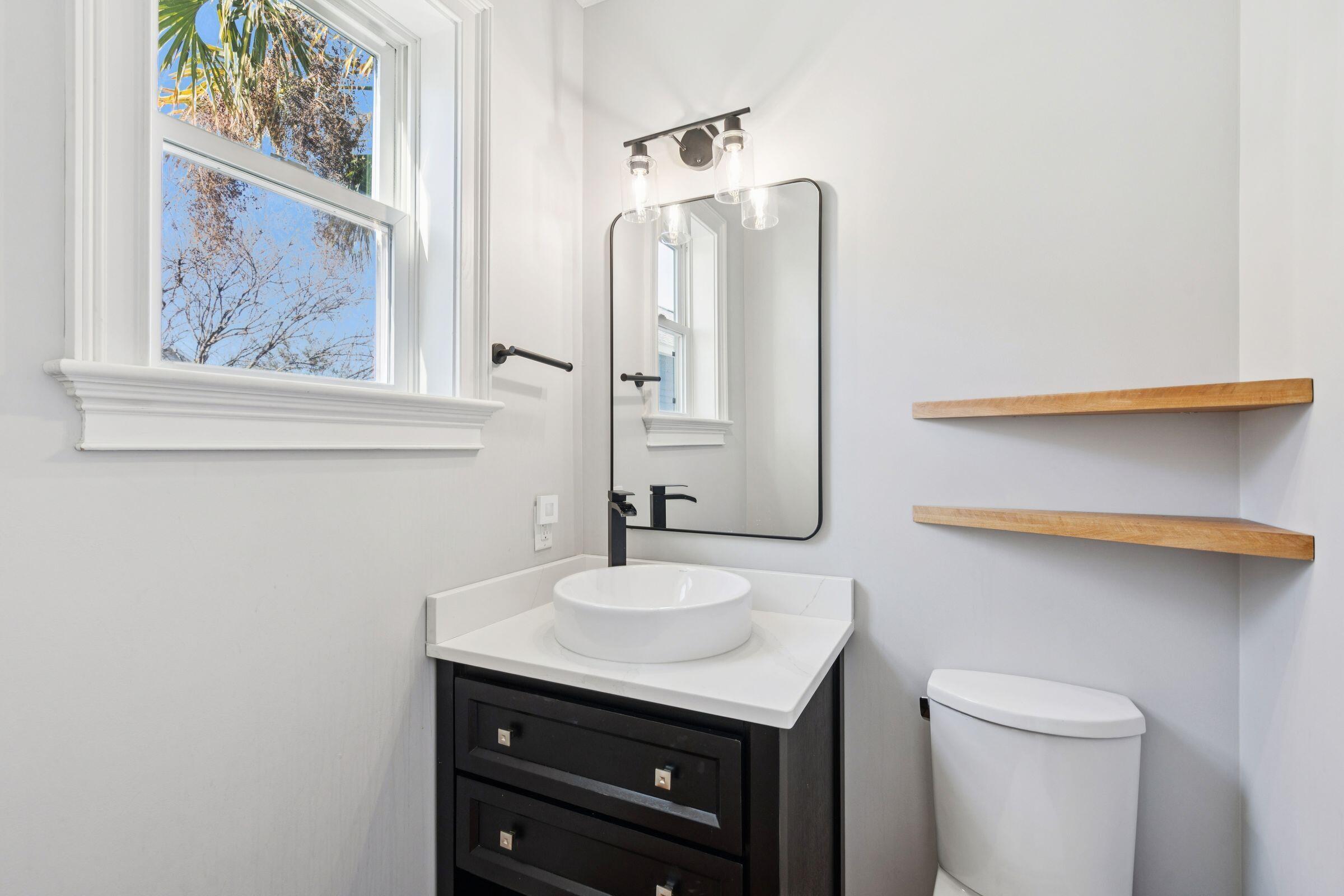 194 Fishburne Street Charleston, SC 29403 - Photo 45 of 50 194FishburneSt-KeenEyeMarketing-051