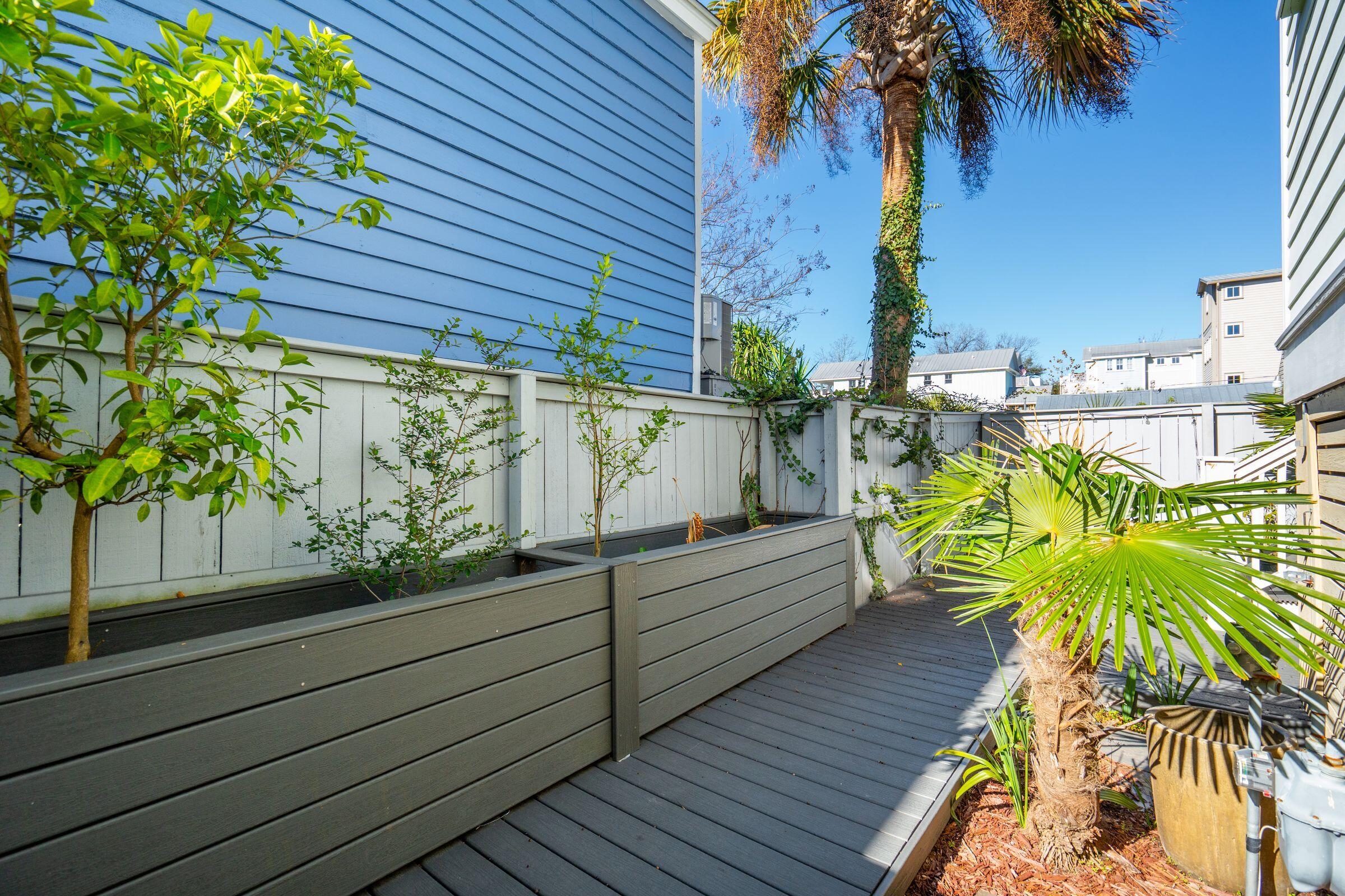 194 Fishburne Street Charleston, SC 29403 - Photo 47 of 50 194FishburneSt-KeenEyeMarketing-054
