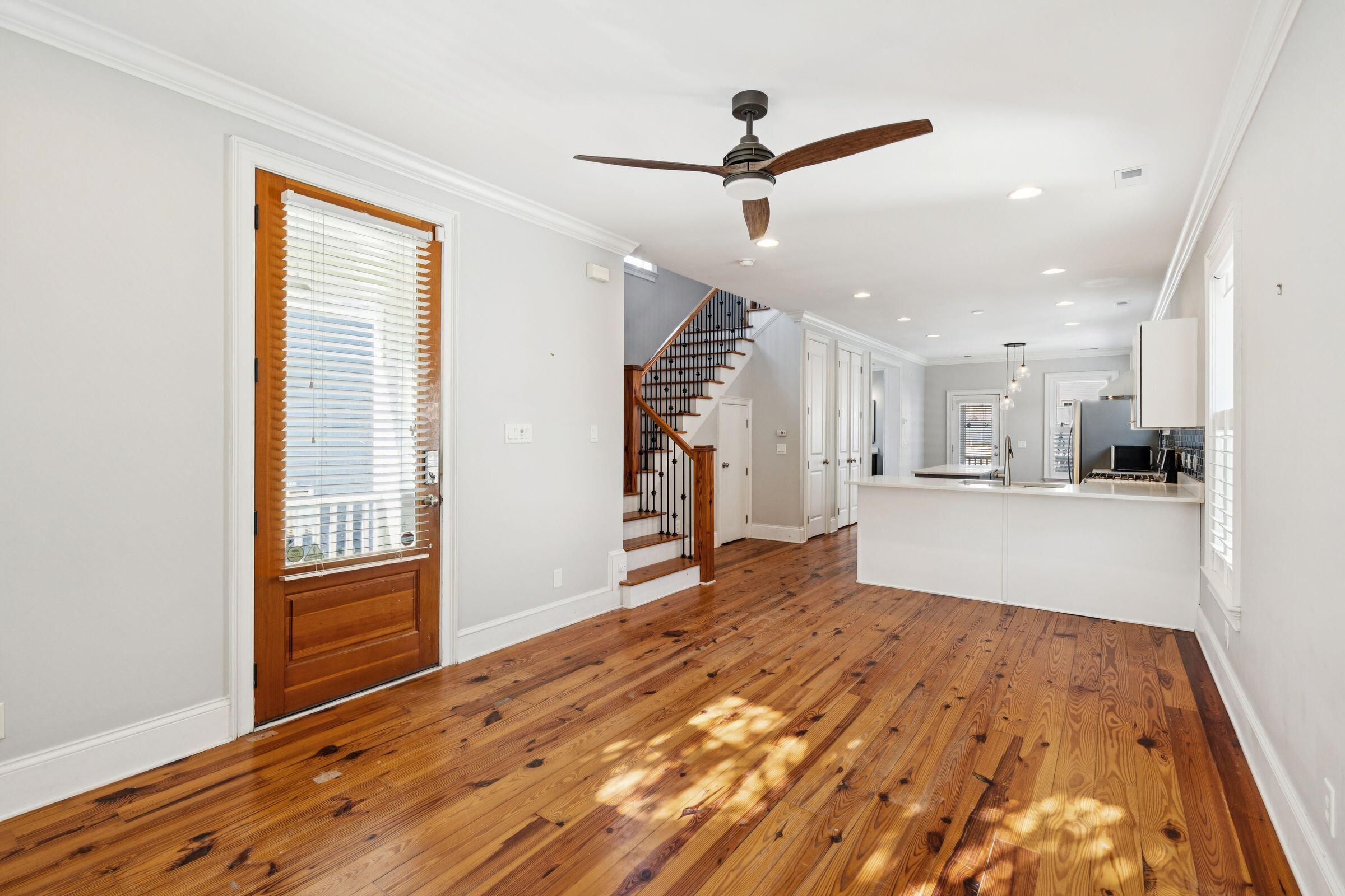 194 Fishburne Street Charleston, SC 29403 - Photo 7 of 50 194FishburneSt-KeenEyeMarketing-012